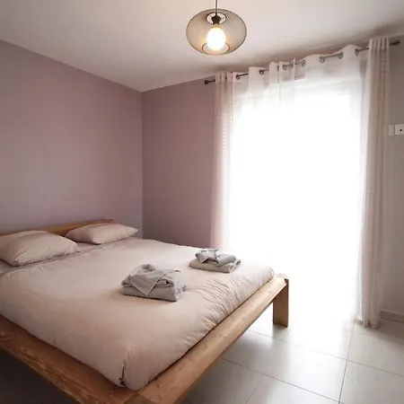 Maison Sur Meuse - Tres Jolie Maison Avec 2 Et Jardin Proche De Verdun - Gere Par Prestazen Services *
